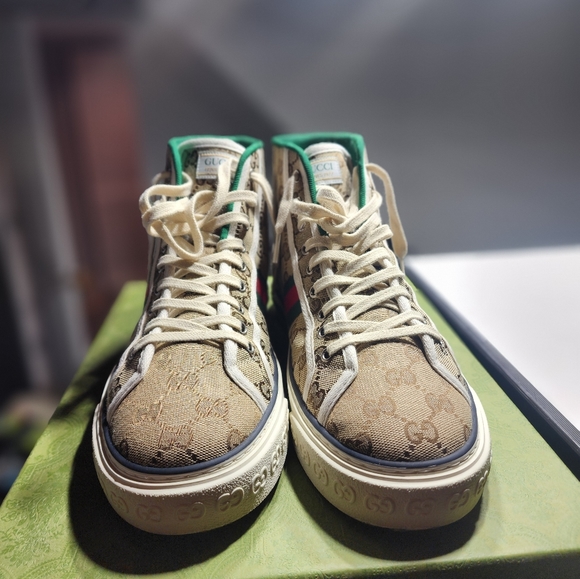 Ready to up grade I wore these twice box included - Picture 3 of 3